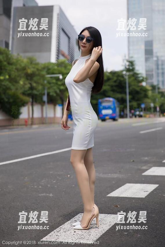 秀人网 - 回味无穷的爱丽儿制服作品：每张图片都像是一个个小秘密，等你来发现！