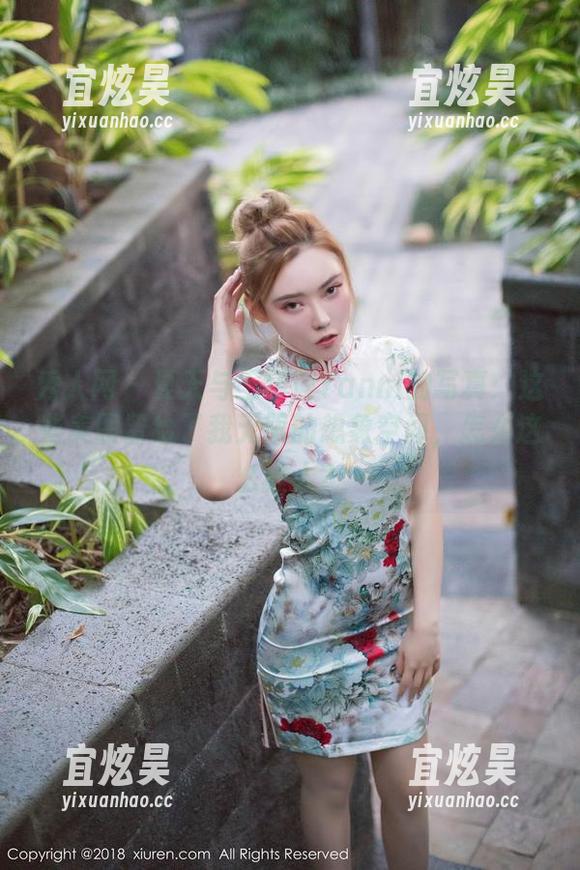 秀人网-王馨瑶Yanni 秀人网 - 夏天与王馨瑶Yanni的写真:这些美图留给了我无限的想象空间,怎么这么撩人?