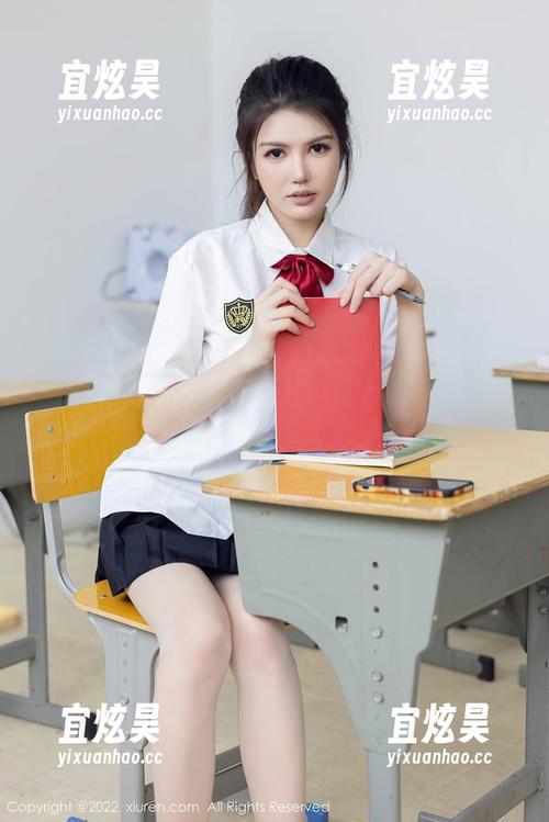 秀人网-陆萱萱cecillia 秀人网 - 陆萱萱cecillia红裙精选:仿佛时间都静止了