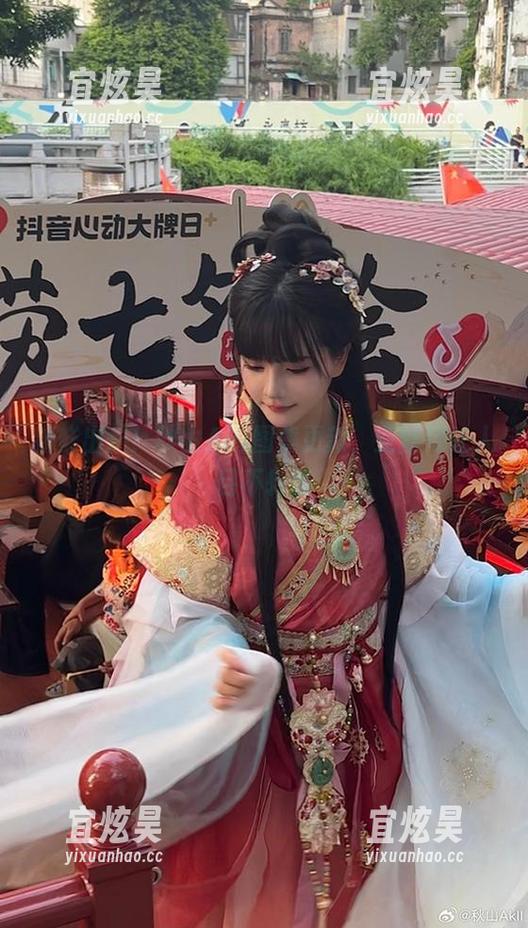 秋山AkI 新鲜出炉!秋山AkI图集更新,亚丝娜让人目不转睛