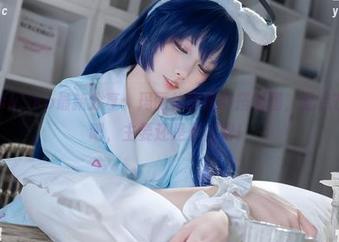 纸悦Etsu_ko最新分享：玛丽体操服穿搭秘籍，重点在于...好吧，主要还是颜值吧！