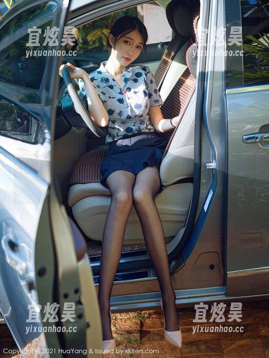 花漾show-周大萌 花漾show - 在线写真新体验:和周大萌学妹一起嗨翻天!