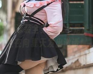 萌芽儿o0白泳装全集：这不是泳装秀，这是在向夏天发出邀请！