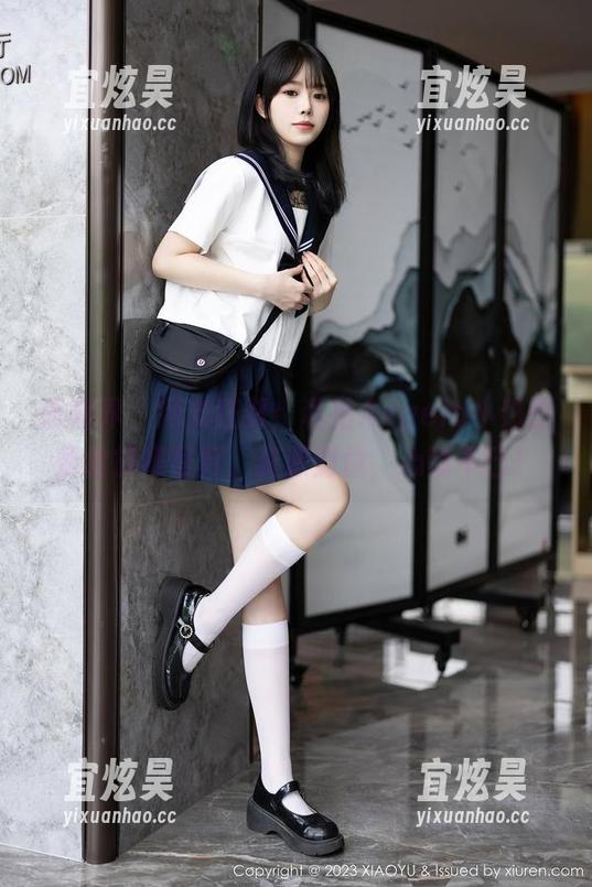 语画界-Angela小热巴 语画界 - 网友狂赞!私拍Angela小热巴蕾丝旗袍写真,资源到位,心动不已!