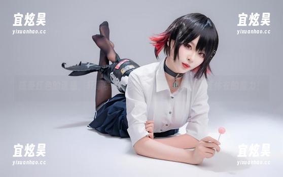 轩萧学姐 感受红色的诱惑,轩萧学姐的美图合集完美展现了连体衣的魔力!