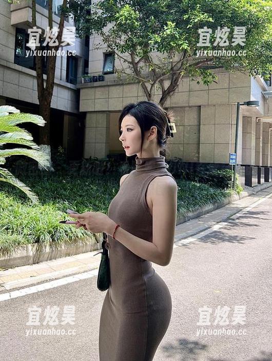 陈妮妮UNI 微密圈 - 更新啦!看陈妮妮UNI在丝袜下的‘千面人生’原图曝光!